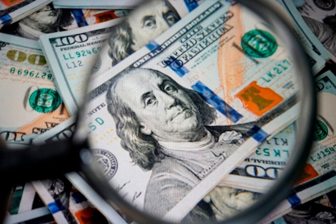 dolar-dispara-com-investidor-avesso-a-risco-e-a-espera-do-copom