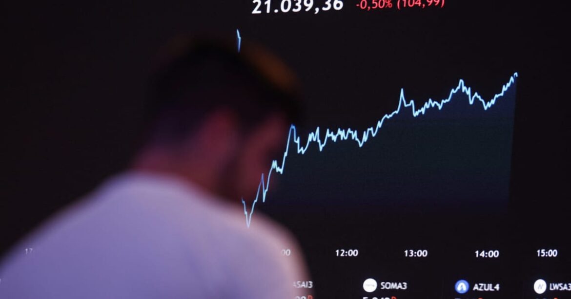 ibovespa-tem-10a-alta-seguida-e-renova-recorde-apos-titubear-com-ajustes