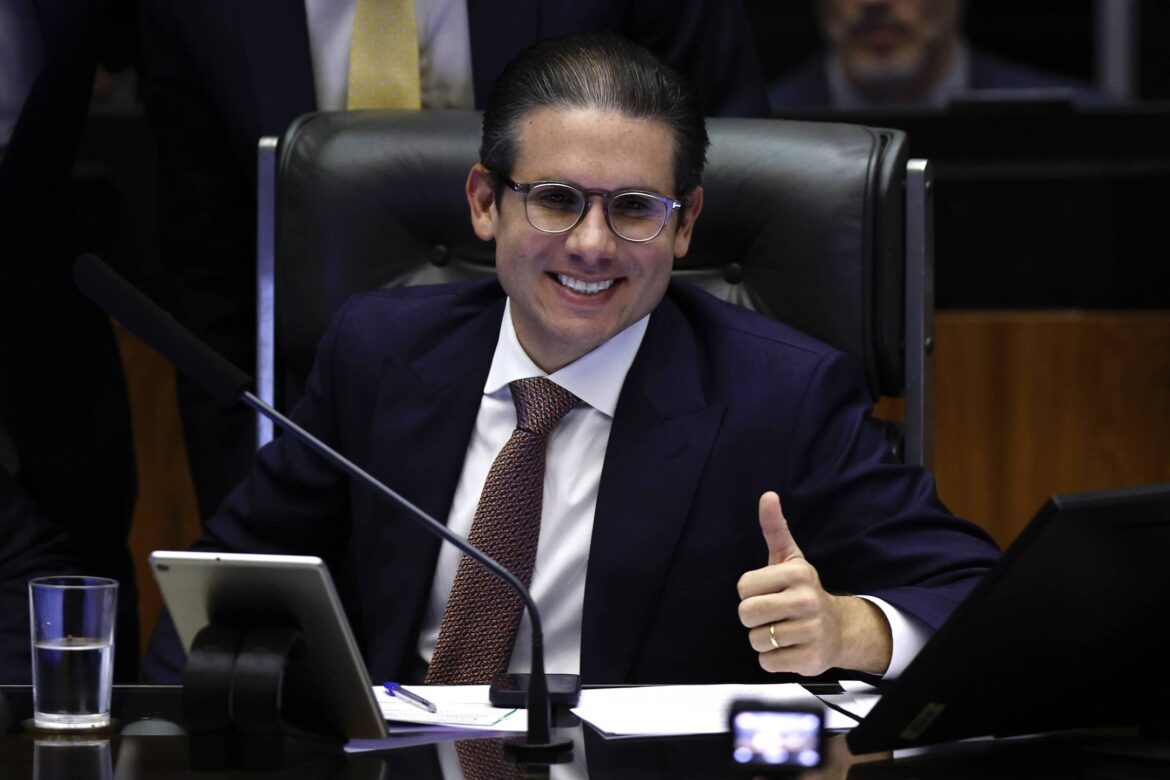 motta-flexibiliza-regras-do-cotao-para-bancar-ida-e-hospedagem-de-deputados-federais-na-cop30