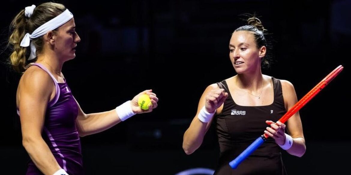 stefani-e-babos-vencem-russas-e-se-aproximam-da-semi-do-wta-finals