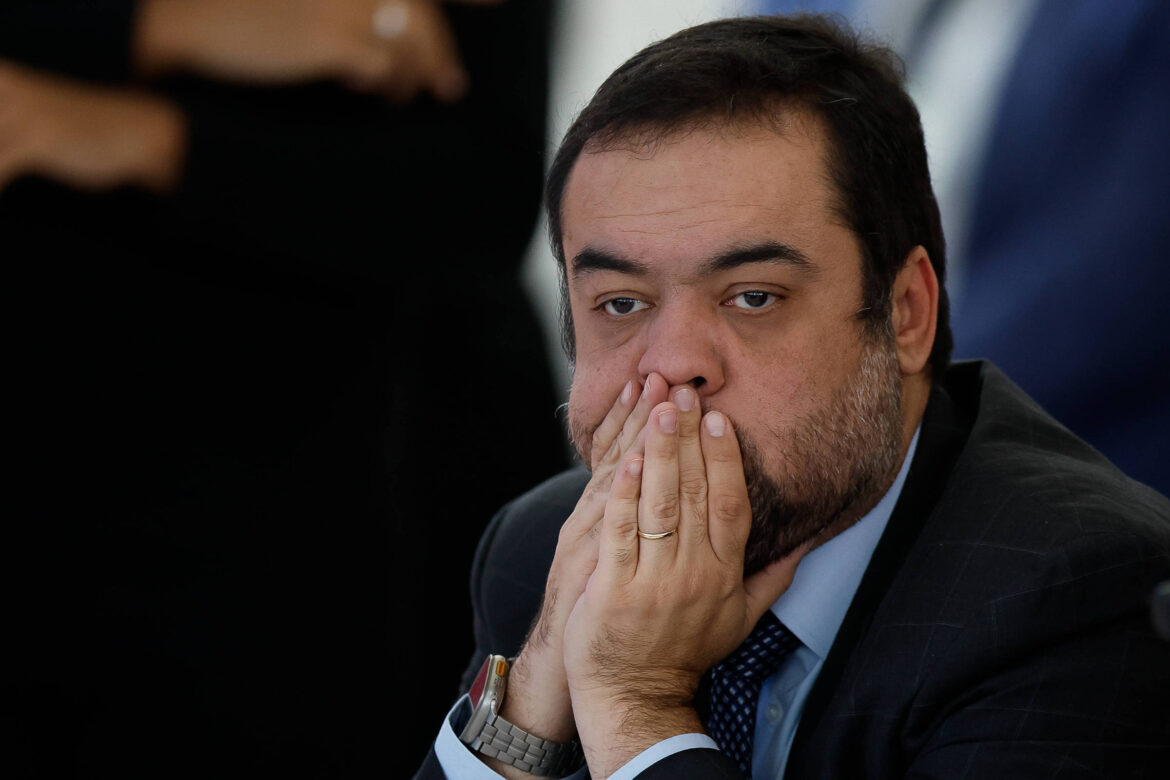 relatora-no-tse-vota-pela-cassacao-de-castro,-e-julgamento-e-suspenso