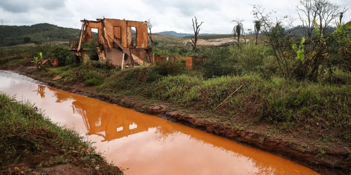 doce-amargo-faz-reportagem-em-quadrinhos-sobre-desastre-em-mariana