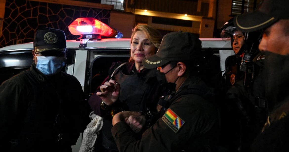 suprema-corte-da-bolivia-ordena-libertacao-da-ex-presidente-jeanine-anez