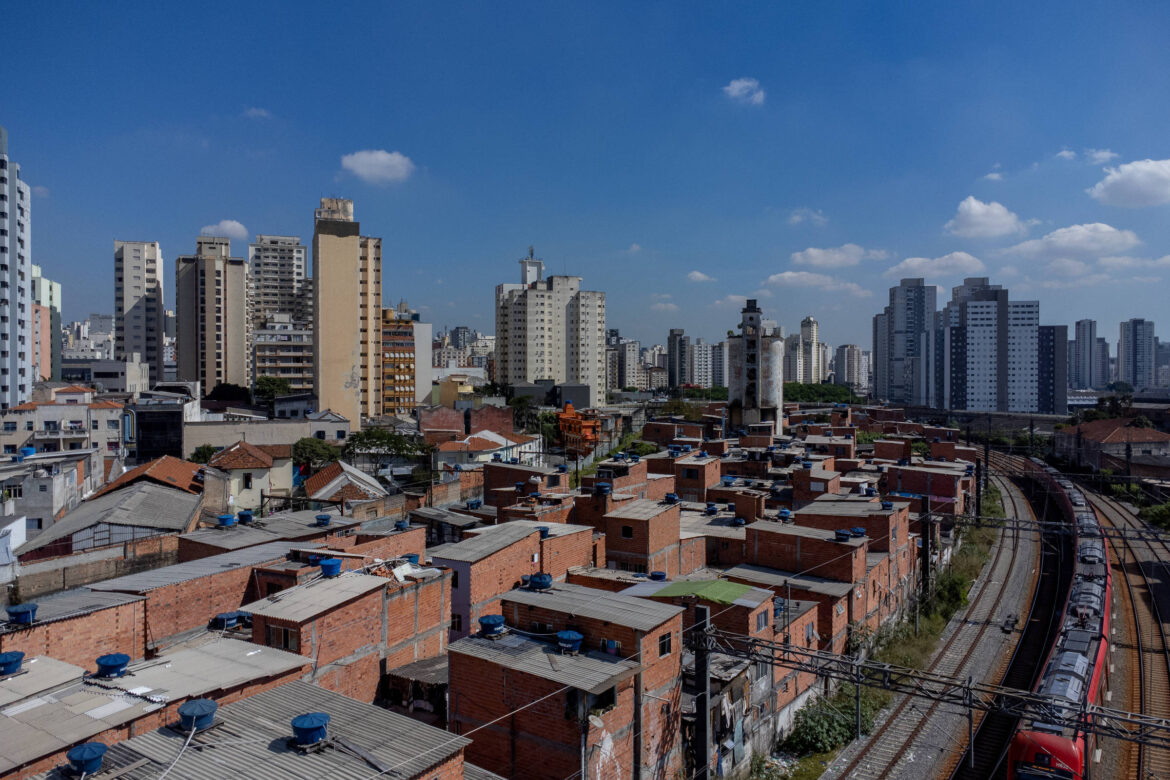 governo-tarcisio-cobra-r$-85,3-milhoes-da-caixa-por-acoes-na-favela-do-moinho