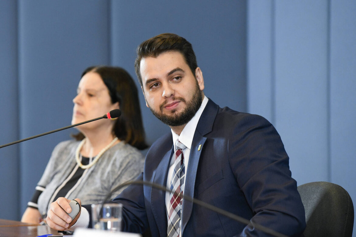 ex-assessor-da-presidencia-rebate-delegado-da-pf-sobre-suposta-ida-aos-eua