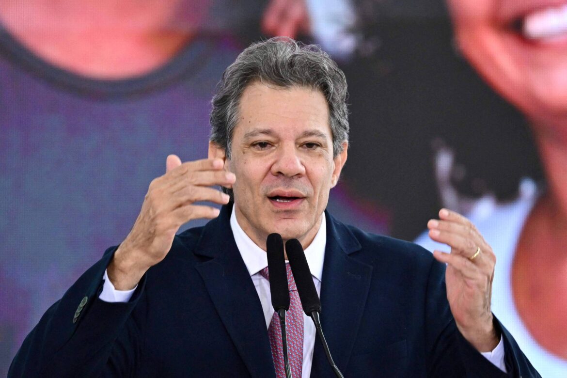 haddad-deve-viajar-o-pais-para-exaltar-isencao-do-ir-e-divulgar-aposta-eleitoral-de-lula-para-2026