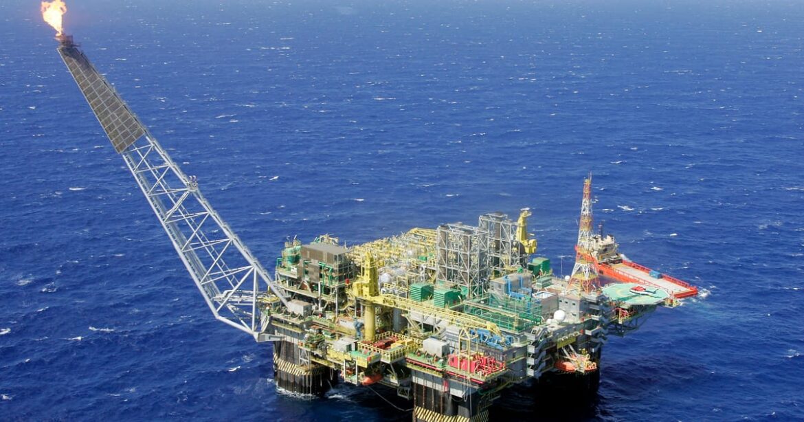 producao-da-petrobras-somou-2,6-mi-bpd-em-outubro,-indica-diretora
