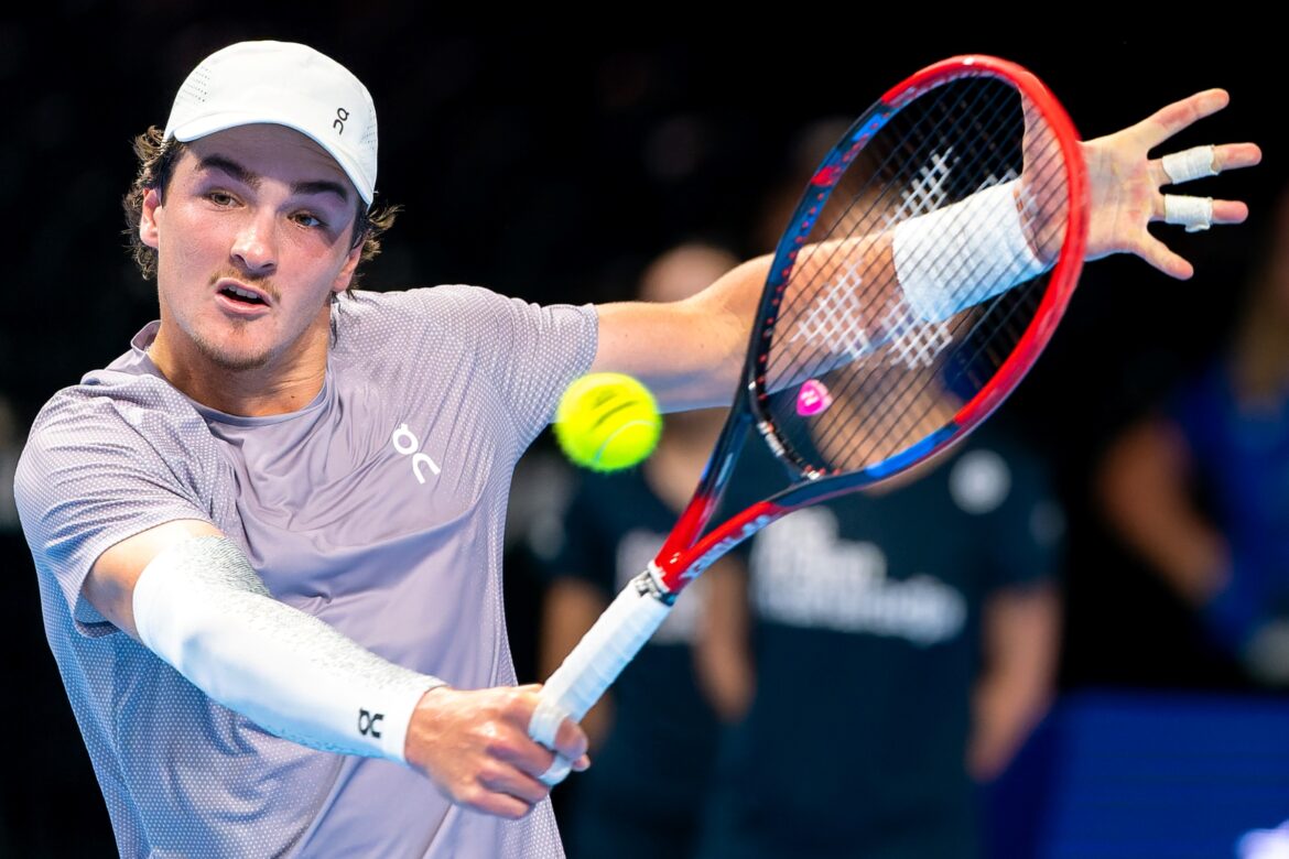 joao-fonseca-mantem-posicao-no-ranking-e-fechara-temporada-no-top-30