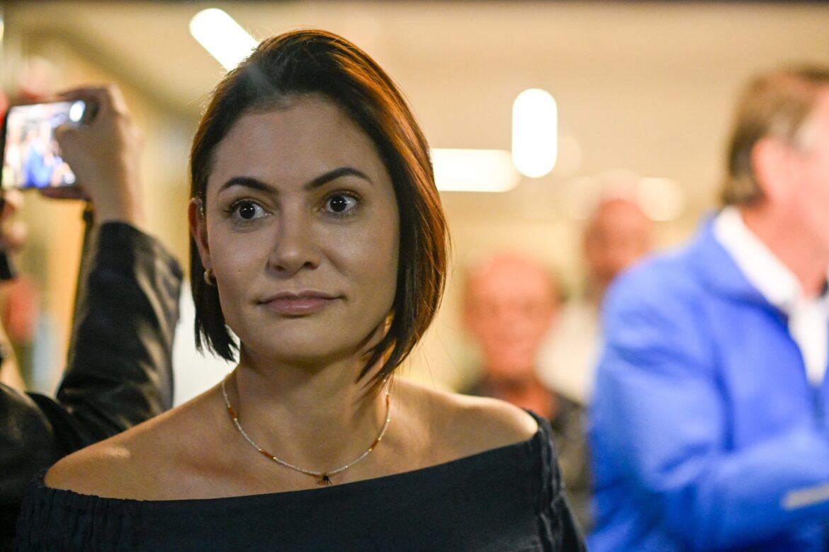 michelle-diz-que-bolsonaro-e-a-unica-opcao-da-direita-para-presidencia