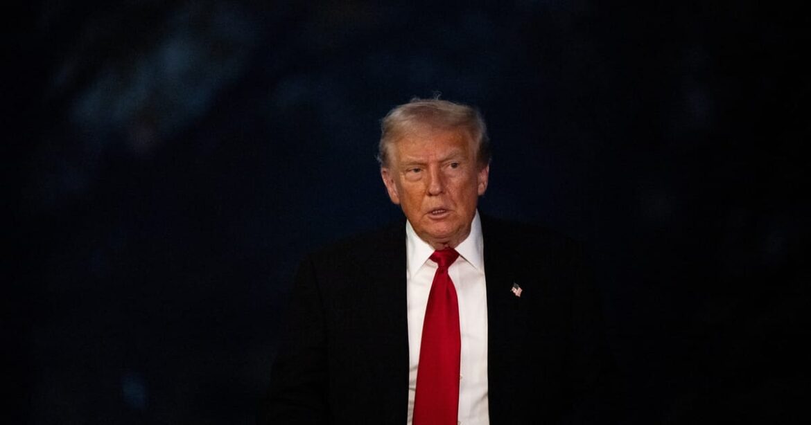trump-perdoa-dezenas-de-aliados-acusados-de-tentar-anular-sua-derrota-eleitoral-em-2020
