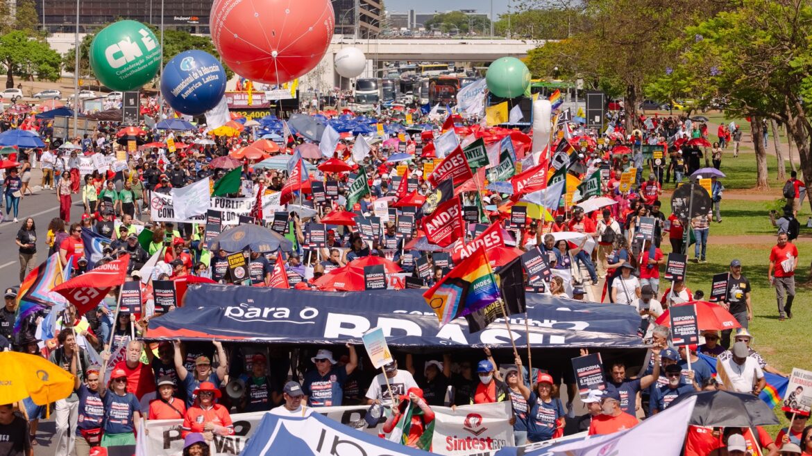 marcha-a-brasilia-mobiliza-classe-trabalhadora-contra-a-reforma-administrativa-e-forca-recuo-no-congresso-nacional
