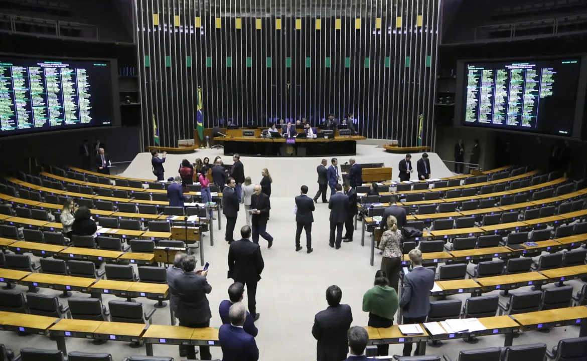 crianca-nao-e-mae:-campanha-denuncia-pdl-do-estupro-a-onu