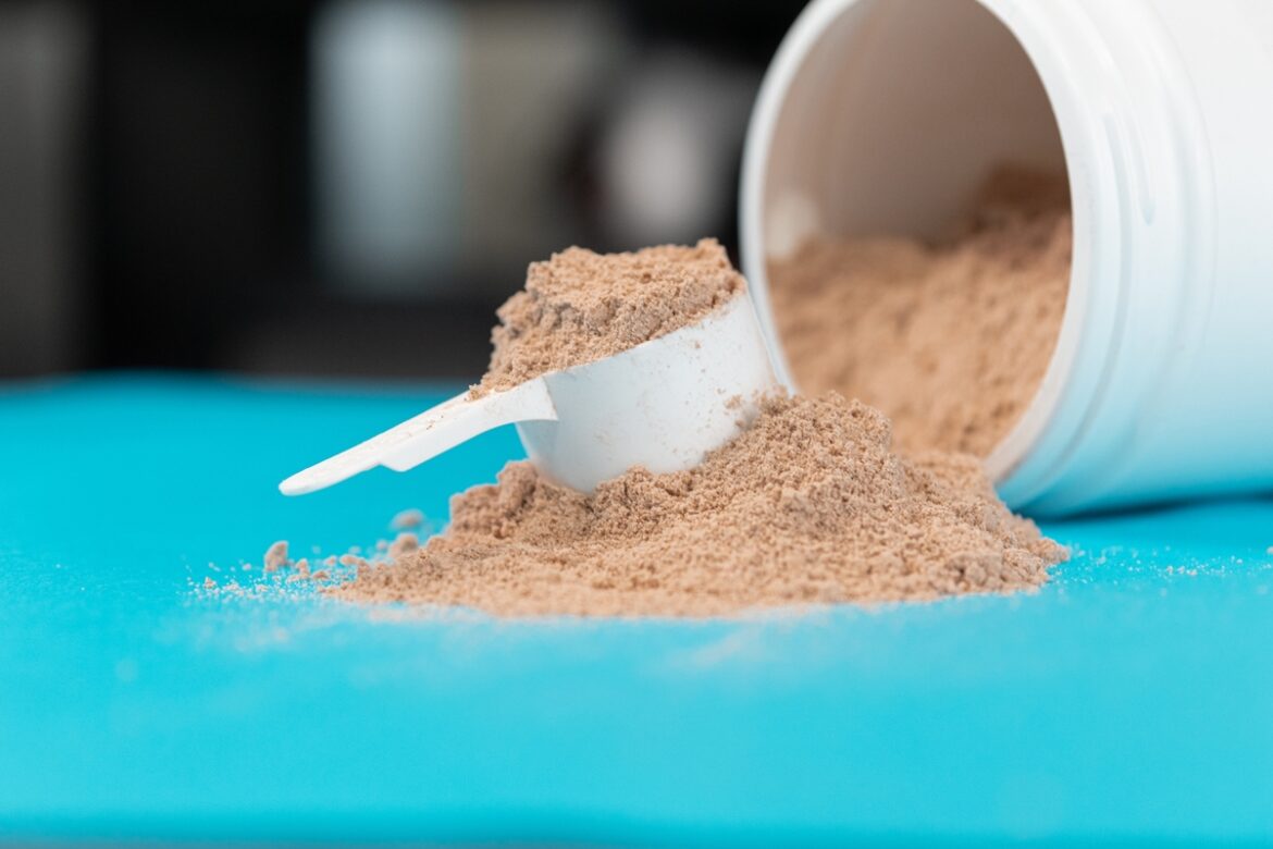 apos-metanol-em-bebidas,-governo-notifica-plataformas-sobre-whey-falso