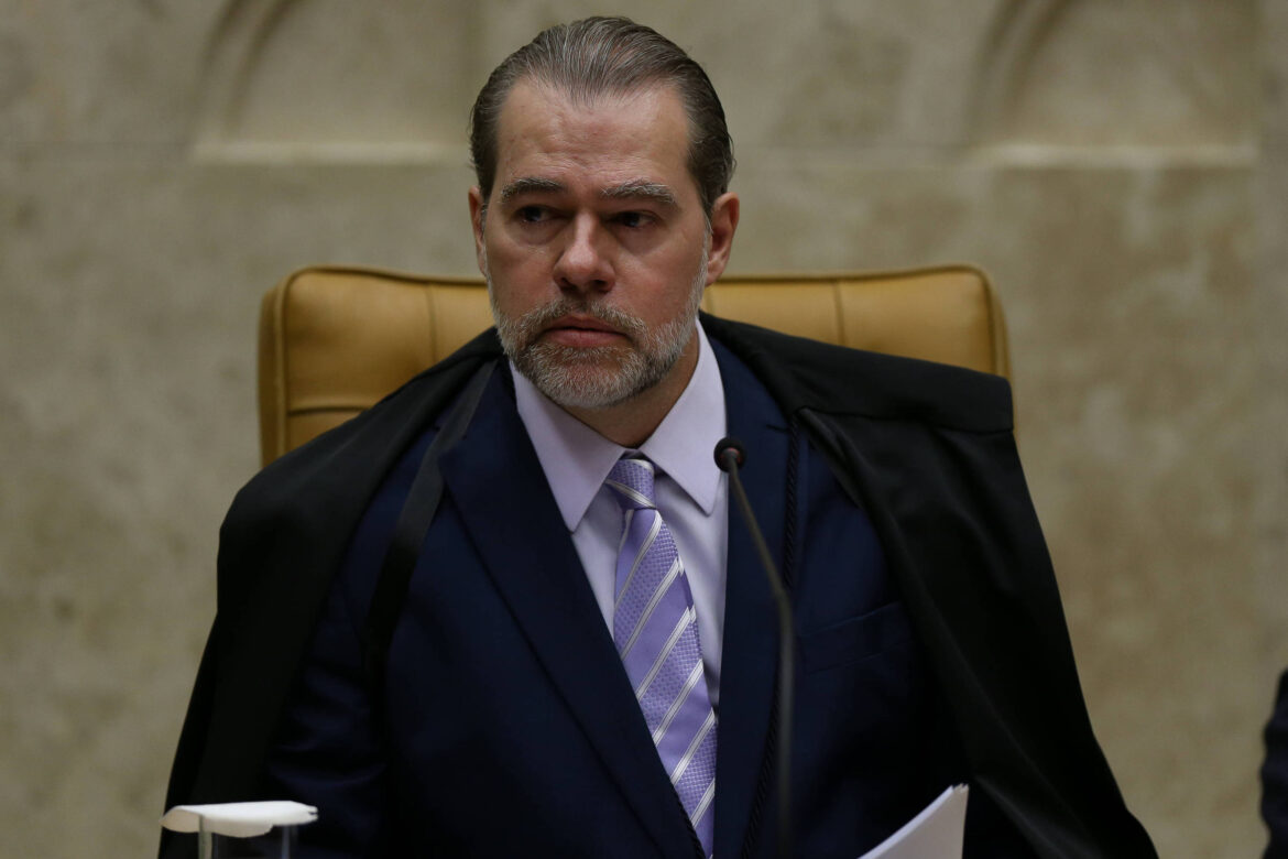toffoli-discute-com-mendonca-e-responde-ao-colega-que-fica-'exaltado-com-covardia'