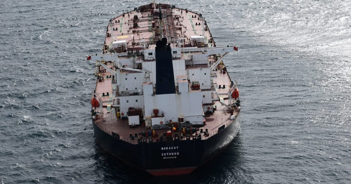 petroleo-sobe-com-sancoes-dos-eua-a-russia-e-otimismo-sobre-fim-do-shutdown-nos-eua