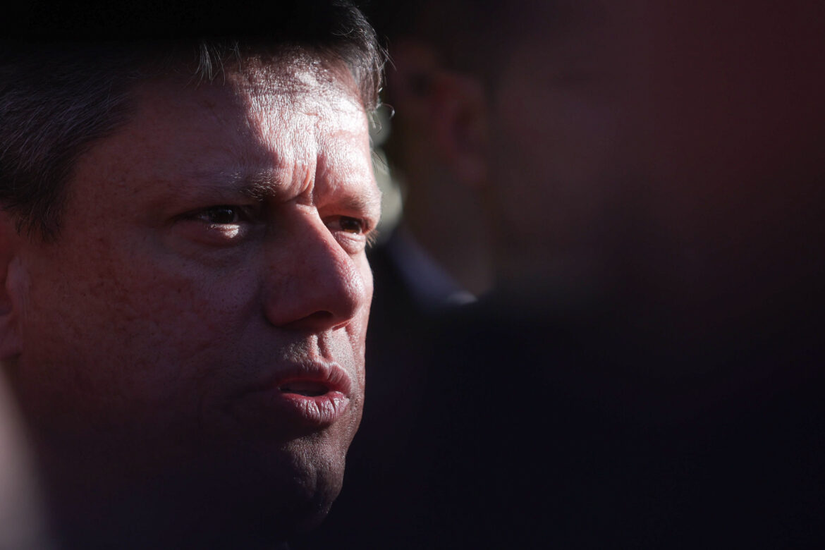 bolsonaro-pede-ao-stf-para-receber-tarcisio-o-mais-breve-possivel