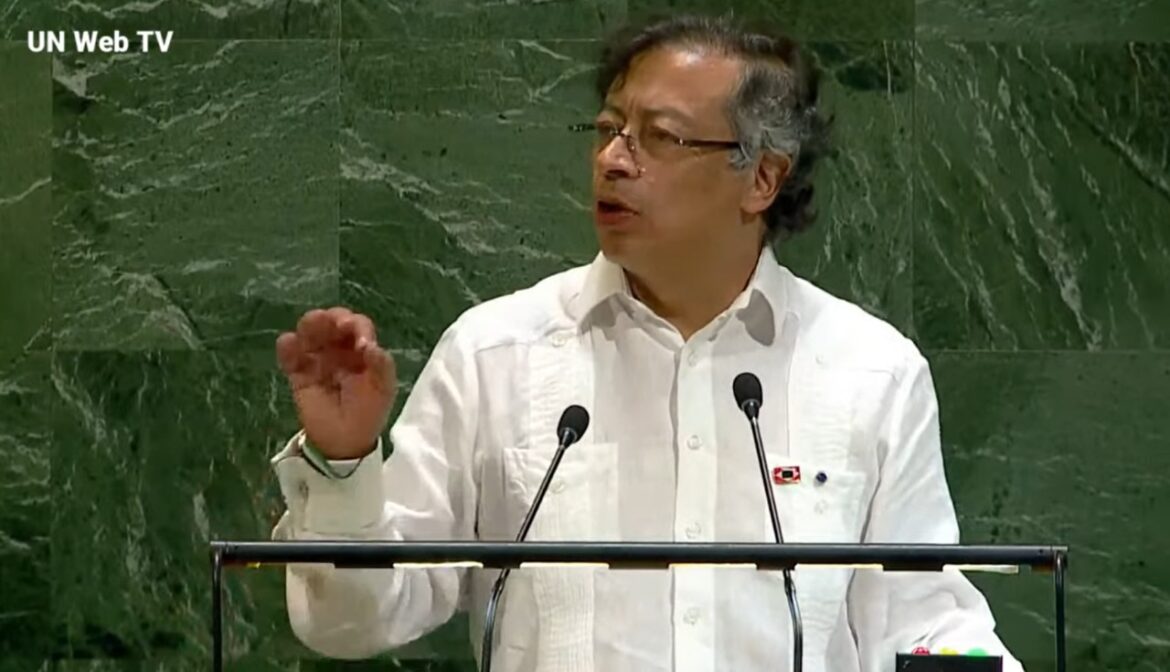 colombia-suspende-envio-de-informacoes-de-inteligencia-para-os-eua-apos-ataques-letais-no-caribe