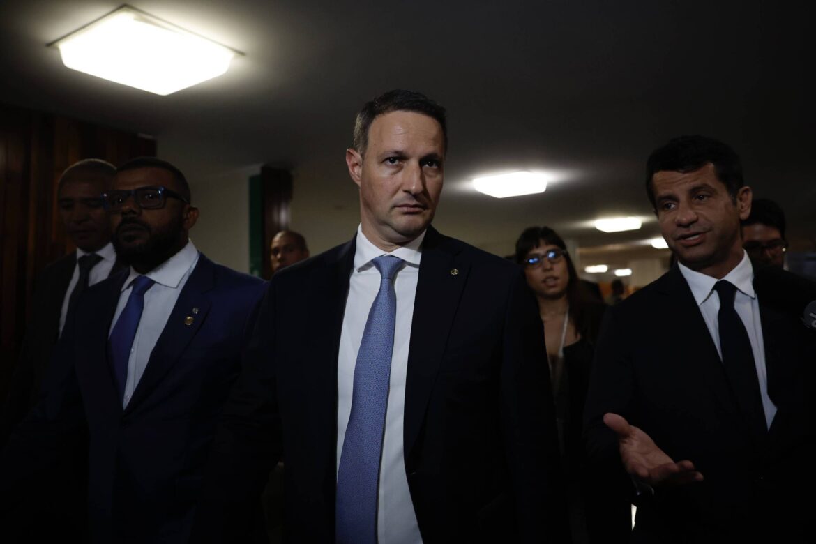 centrao-ve-soberba-de-derrite-em-negociacoes-do-pl-antifaccao