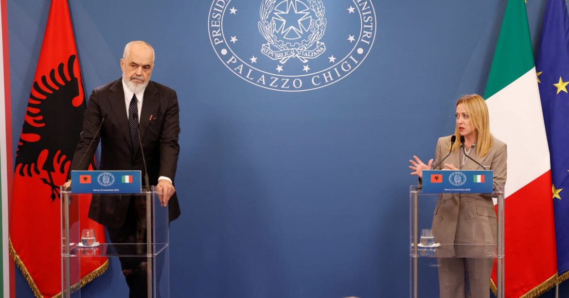premie-da-italia-promete-seguir-adiante-com-esquema-de-acampamento-de-migrantes-na-albania