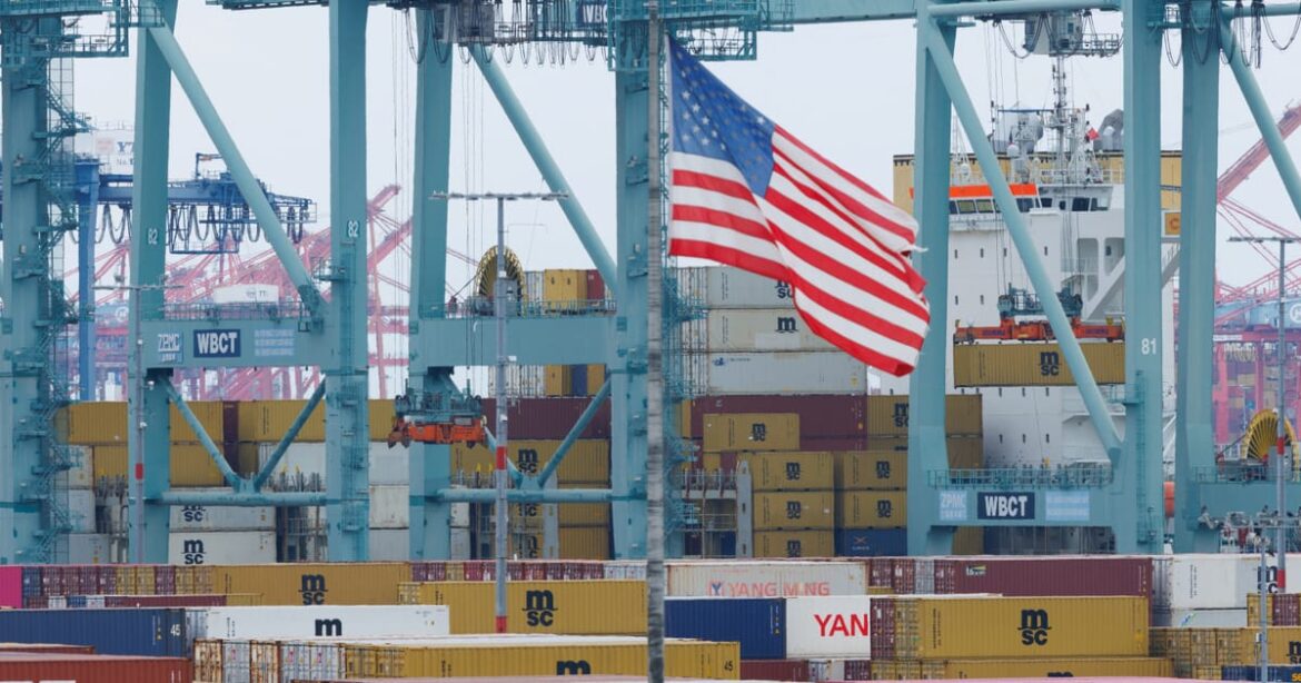 trump-prepara-isencoes-de-tarifas-de-olho-no-preco-de-alimentos,-diz-nyt
