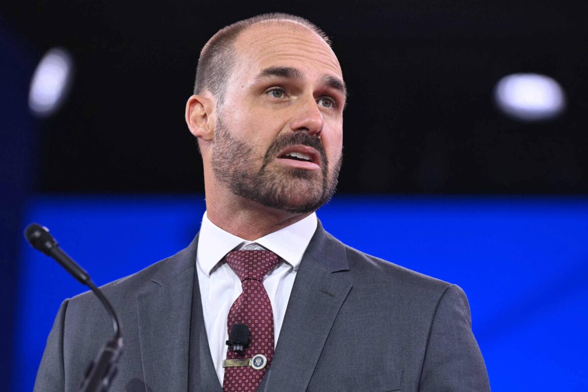 lider-do-pt-quer-mudar-regra-para-antecipar-cassacao-de-eduardo-bolsonaro-por-faltas