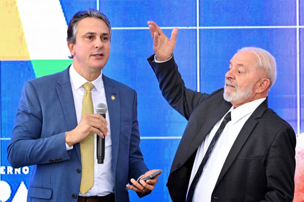 lula-concede-medalhas-na-area-da-educacao-para-janja,-moraes,-motta-e-felipe-neto