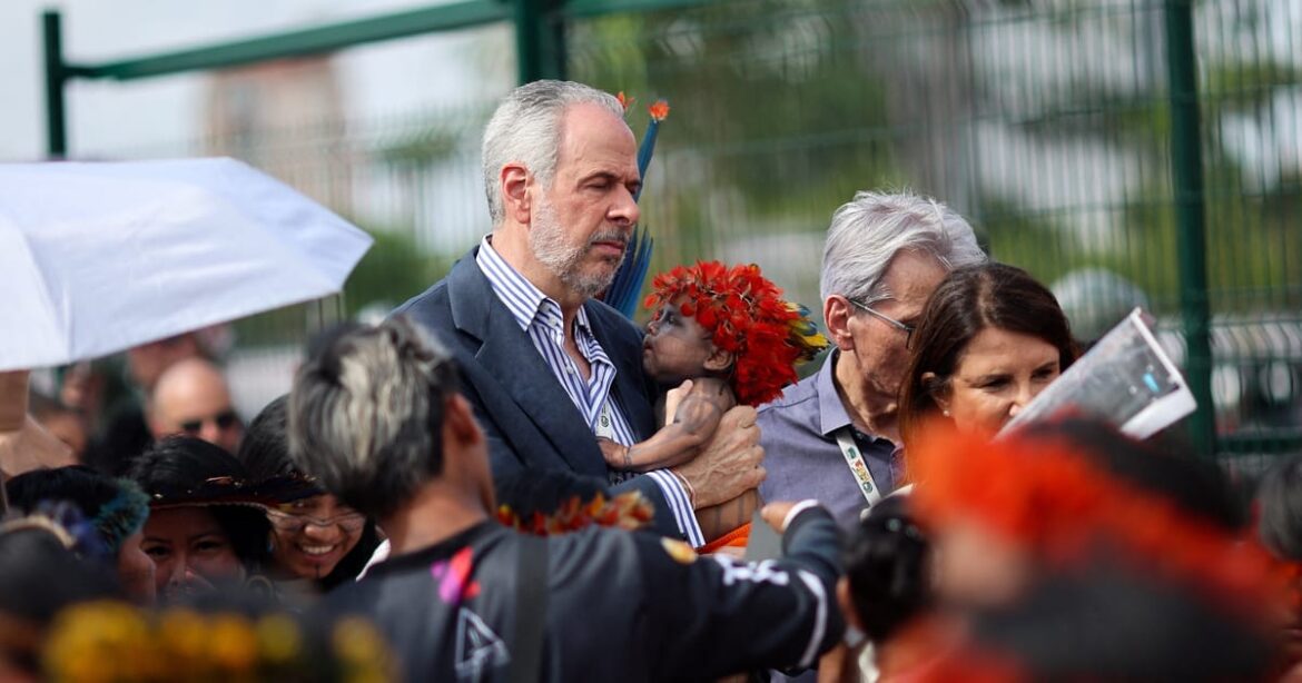 cupula-debate-combustiveis-fosseis-e-acordo-final-enquanto-indigenas-lutam-pela-floresta