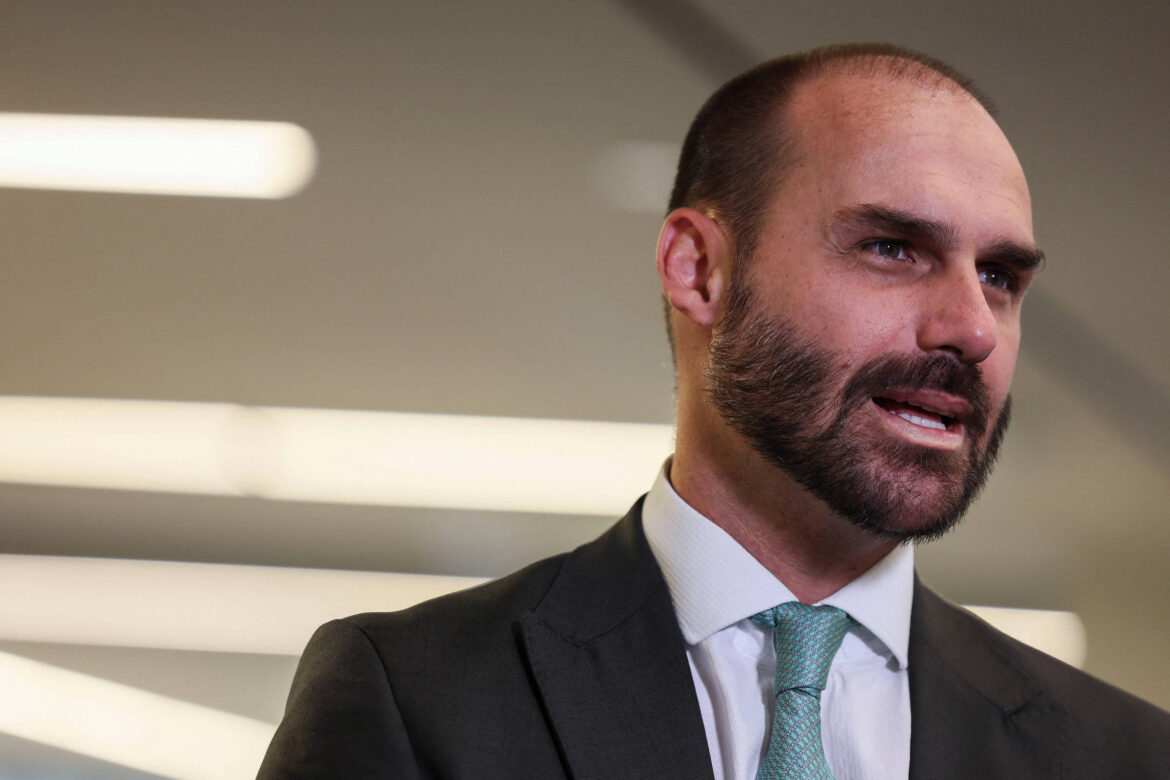 eduardo-deve-intensificar-campanha-contra-stf-e-apoiar-flavio-como-plano-b-a-jair-bolsonaro