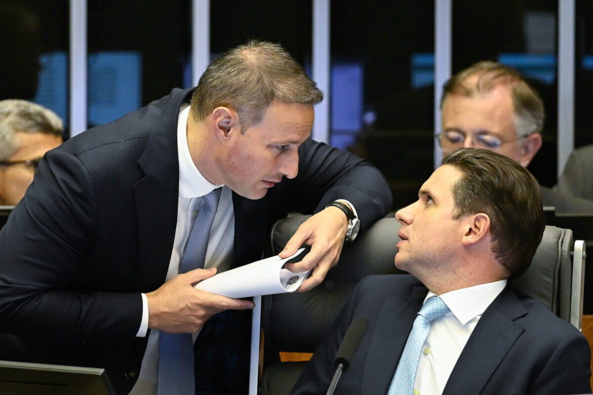 hugo-motta-confirma-pl-antifaccao-na-pauta-desta-terca-(18/11)