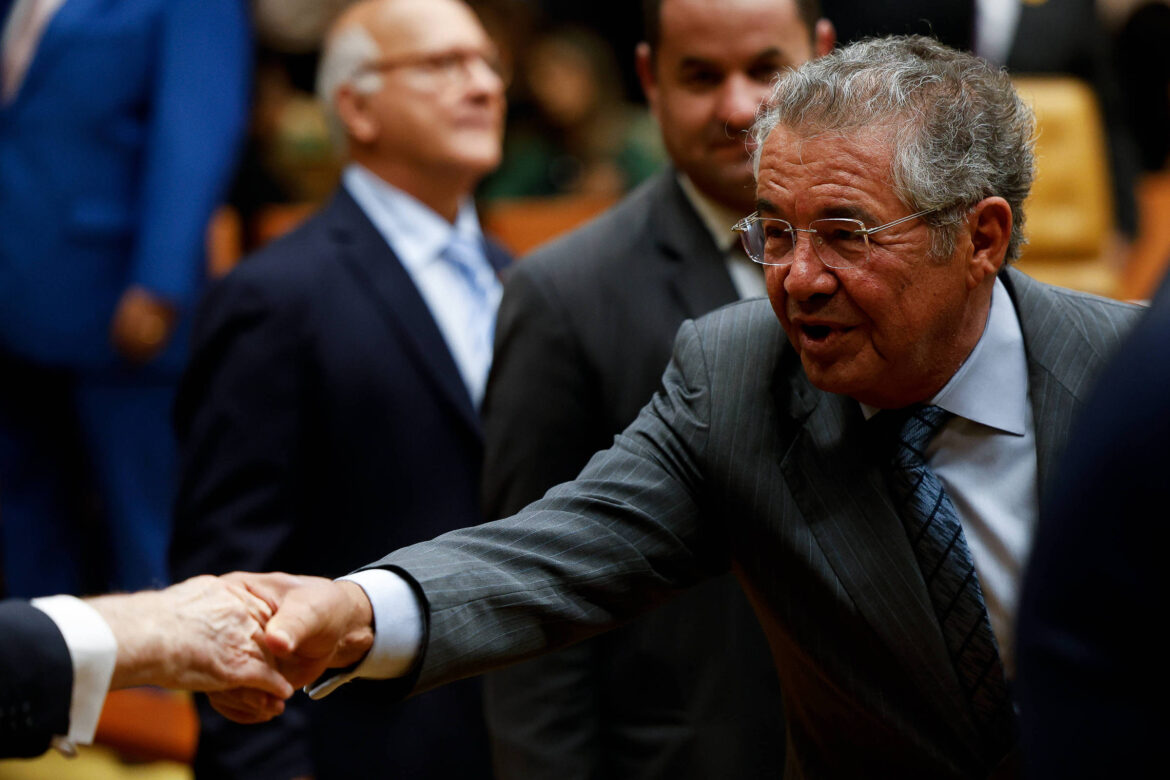 ex-ministro-do-stf-diz-ser-lamentavel-quorum-reduzido-no-julgamento-do-golpe