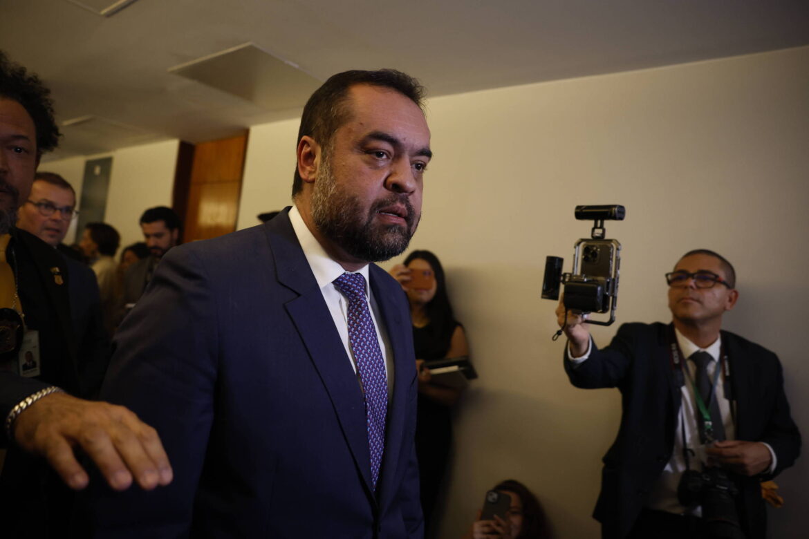 assessor-do-governo-castro-pede-exoneracao-e-acusa-secretario-de-ser-criminoso
