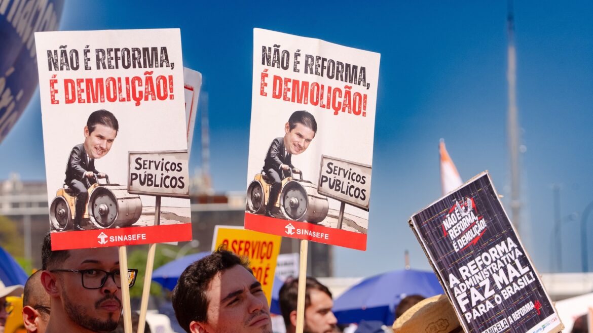 o-novo-perfil-do-trabalho-publico:-o-carreirao,-o-produtivismo-e-o-enfraquecimento-das-lutas-coletivas