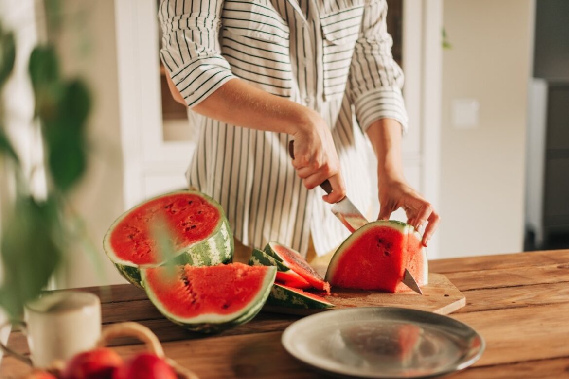 melancia:-nutricionista-lista-beneficios-de-colocar-a-fruta-na-dieta
