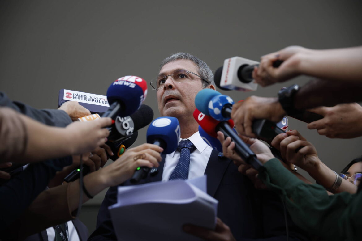 lider-do-pt-fala-em-'crise-de-confianca'-do-governo-com-motta-apos-votacao-do-pl-antifaccao