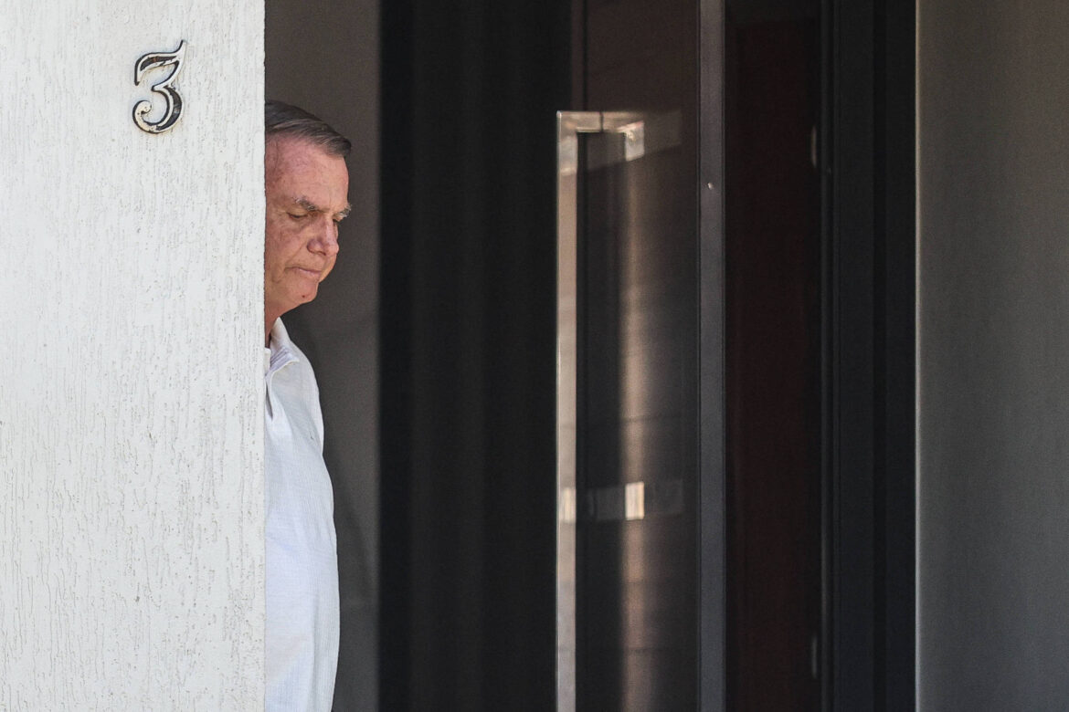 congresso-volta-a-discutir-dosimetria-com-proximidade-de-prisao-de-bolsonaro-para-cumprir-pena