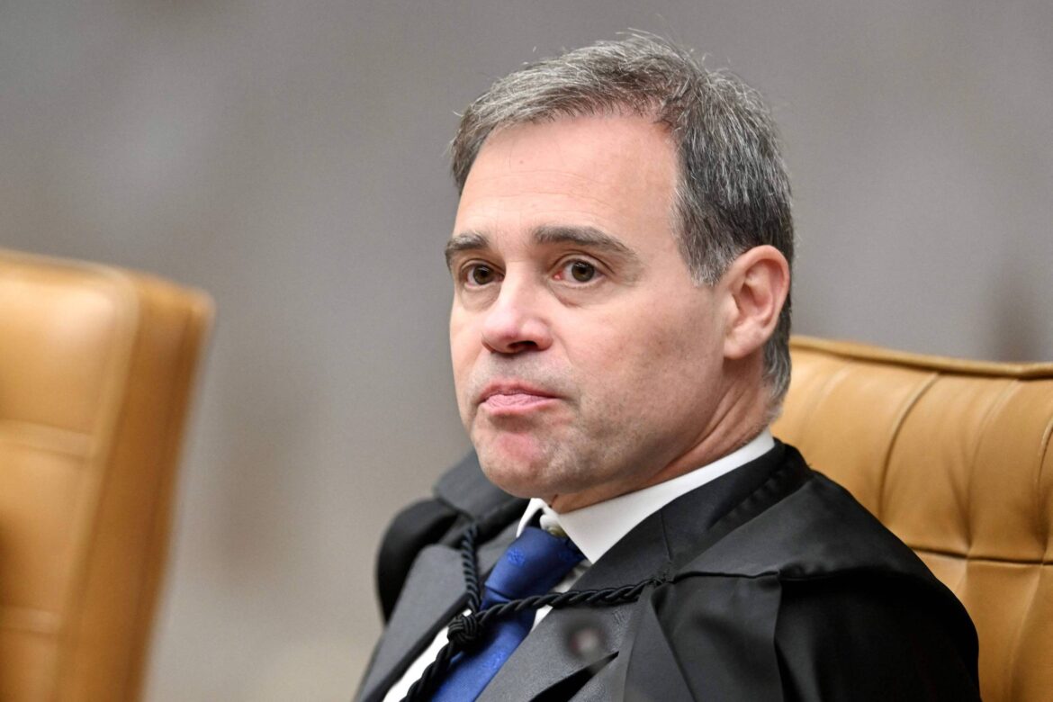 mendonca-e-1o-no-stf-a-celebrar-indicacao-de-lula-e-diz-que-messias-e-nome-qualificado
