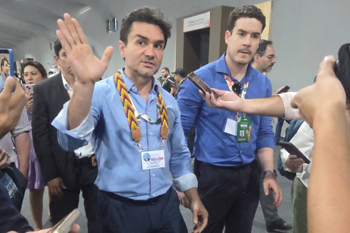 ministro-fara-reuniao-sobre-turismo-sustentavel-apos-incendio-na-cop30-ser-controlado