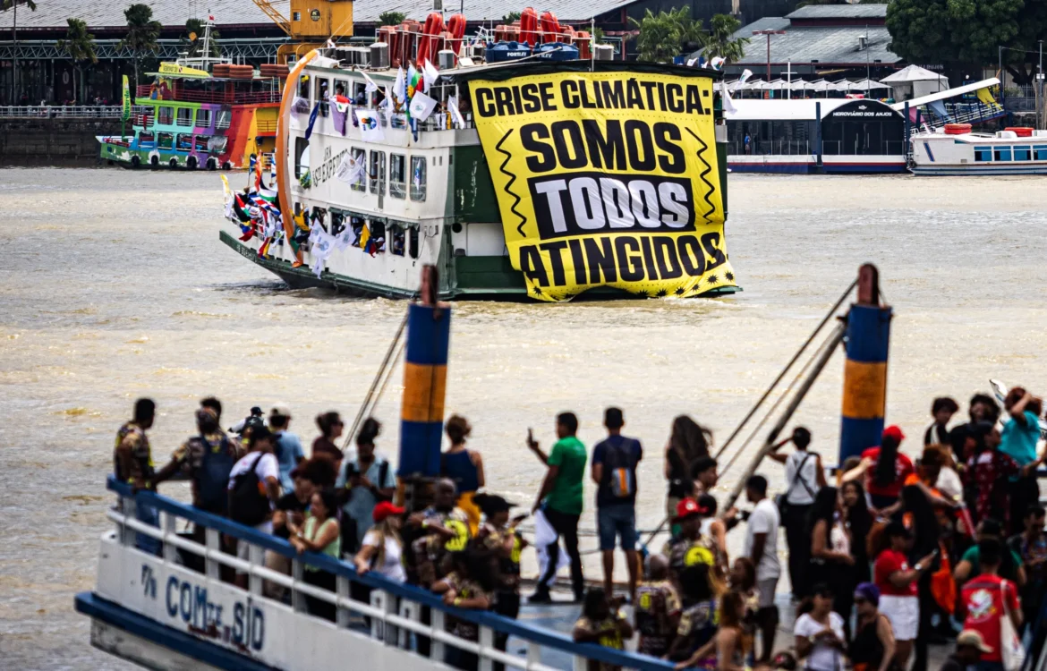cop30:-movimentos-pressionam-por-justica-climatica-e-racial-ate-o-ultimo-minuto