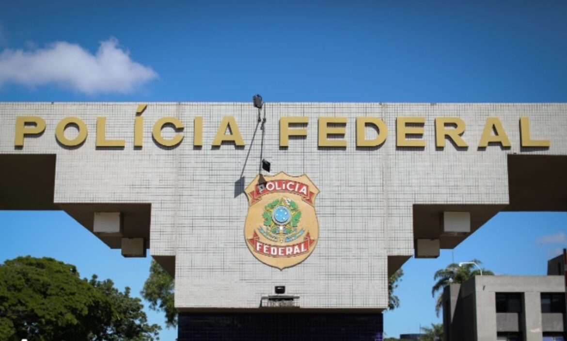 bolsonaro-e-mantido-em-cela-especial-da-pf-e-nao-deve-ir-a-papuda