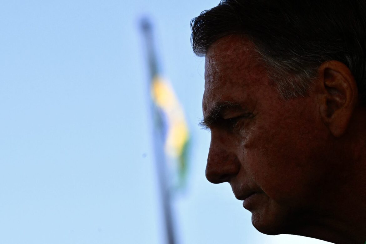 imprensa-internacional-repercute-prisao-de-bolsonaro-e-destaca-violacao-da-tornozeleira-eletronica