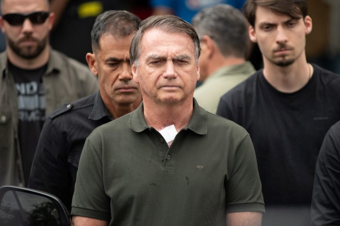 com-tornozeleira-violada,-bolsonaro-disse-a-agentes-que-usou-solda