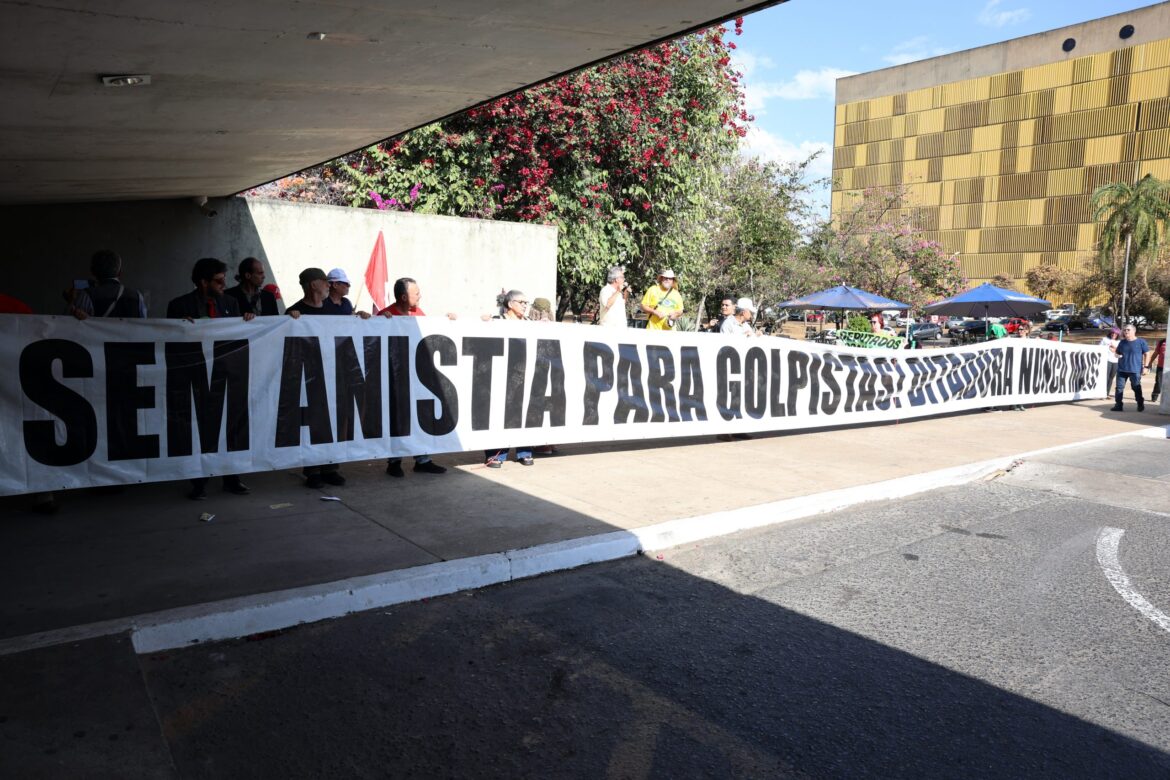 prisao-de-bolsonaro-mata-anistia-e-enfraquece-extrema-direita-em-2026,-avaliam-deputados-do-pt