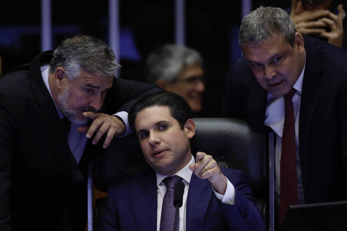 motta-rompe-com-lider-do-pt-e-agrava-desgaste-na-relacao-do-governo-lula-com-o-congresso