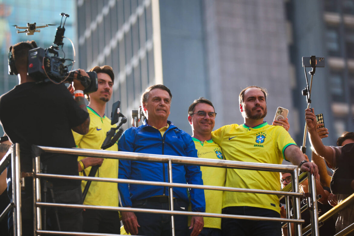 centrao-ve-nova-janela-para-chapa-presidencial-com-apoio-de-bolsonaro,-mas-sem-bolsonaros