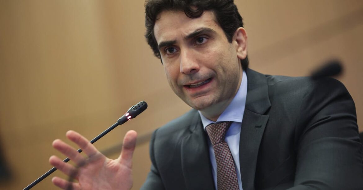 galipolo-diz-que-bc-ainda-esta-insatisfeito-com-nivel-da-inflacao-e-defende-juros-restritivos