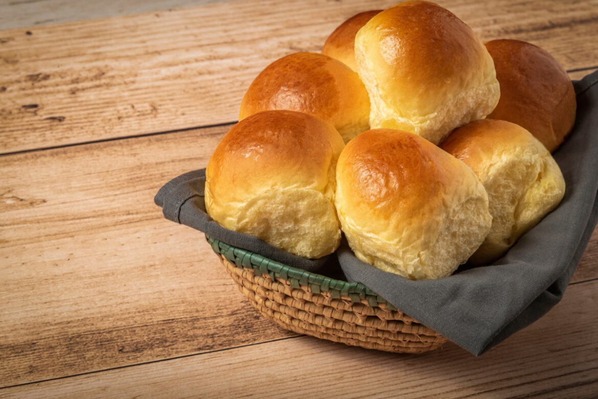 pao-de-grao-de-bico-e-rico-em-proteina-e-acompanha-bem-um-cafezinho