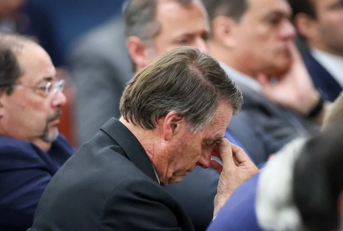aliados-de-bolsonaro-tracam-paralelo-com-lula-para-mante-lo-longe-da-papuda;-entenda