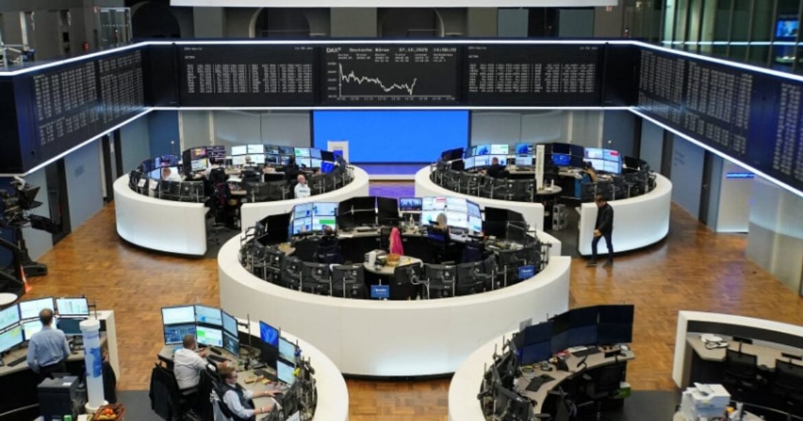 stoxx-600-salta-com-perspectivas-de-paz-na-ucrania-e-apostas-de-corte-de-juros-nos-eua