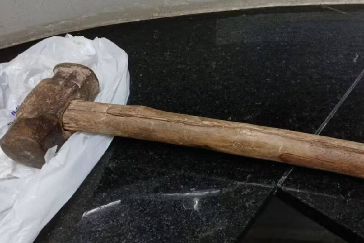 homem-e-preso-apos-tentar-matar-ex-com-golpes-de-marreta-em-sp