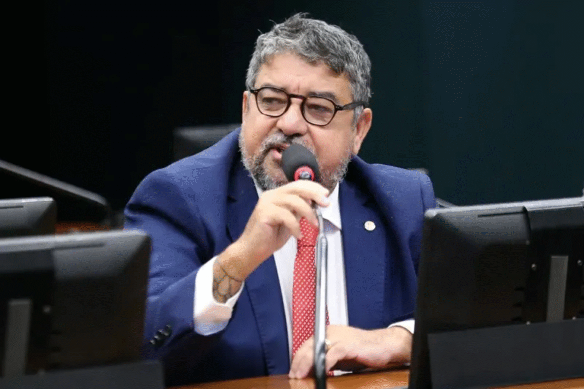vice-presidente-do-pt-reclama-sobre-lider-de-lula-em-briga-com-motta